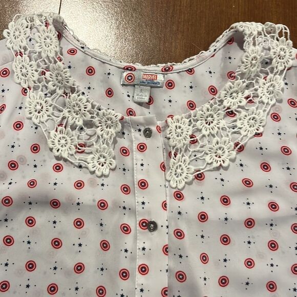 Marvel women’s Caption America sleeveless blouse size Large. - Picture 2 of 7